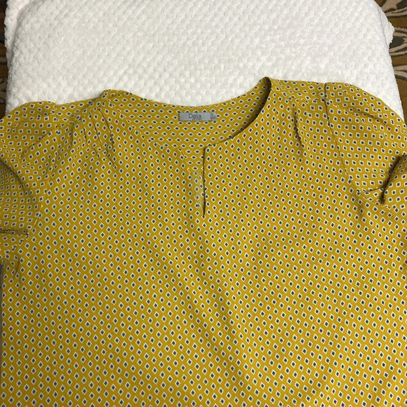 Dalia yellow with blue diamond light flowy Blouse short sleeve Large - Picture 5 of 13